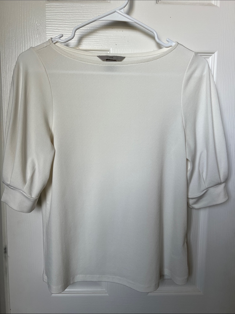 H&M Classic Cream Short-Sleeve Women’s Top